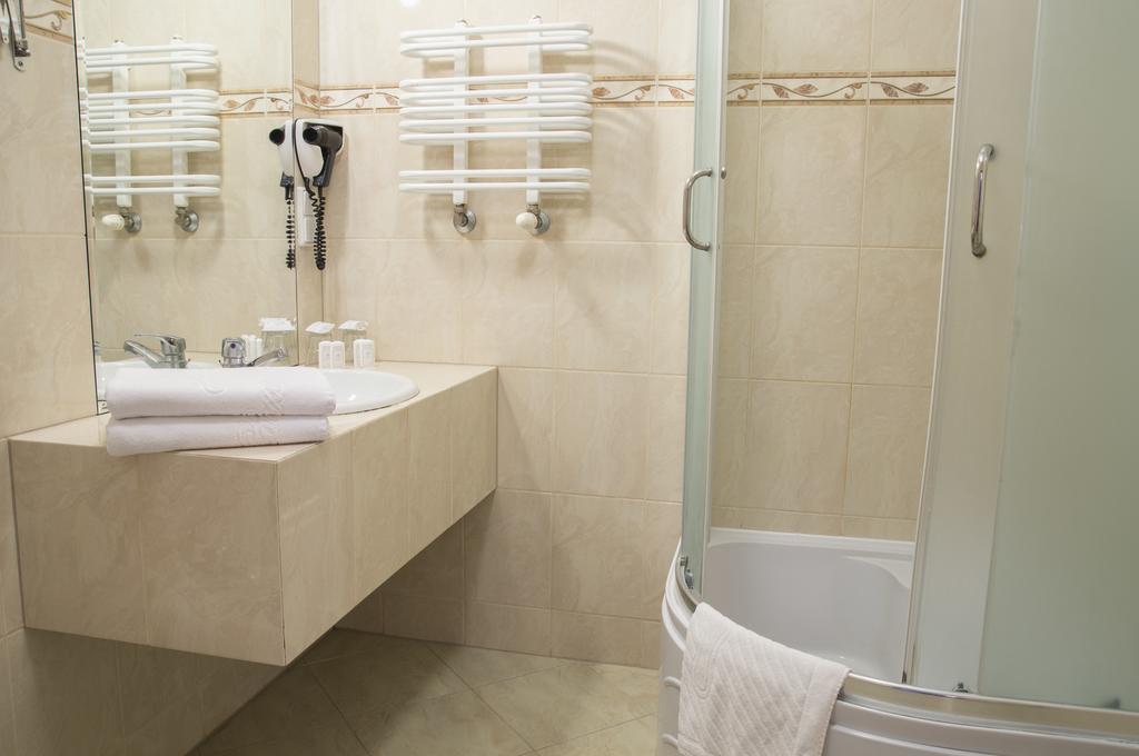 Hotel Mazurski Dworek Mikolajki  Room photo