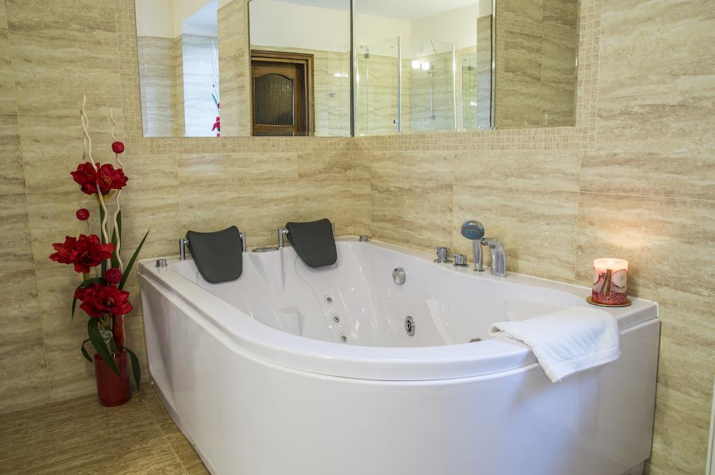 Hotel Mazurski Dworek Mikolajki  Room photo