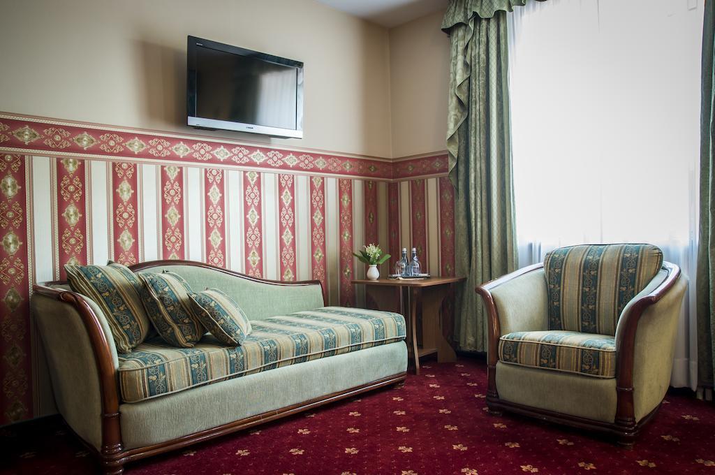 Hotel Mazurski Dworek Mikolajki  Room photo