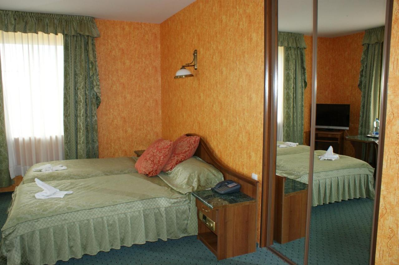 Hotel Mazurski Dworek Mikolajki  Room photo